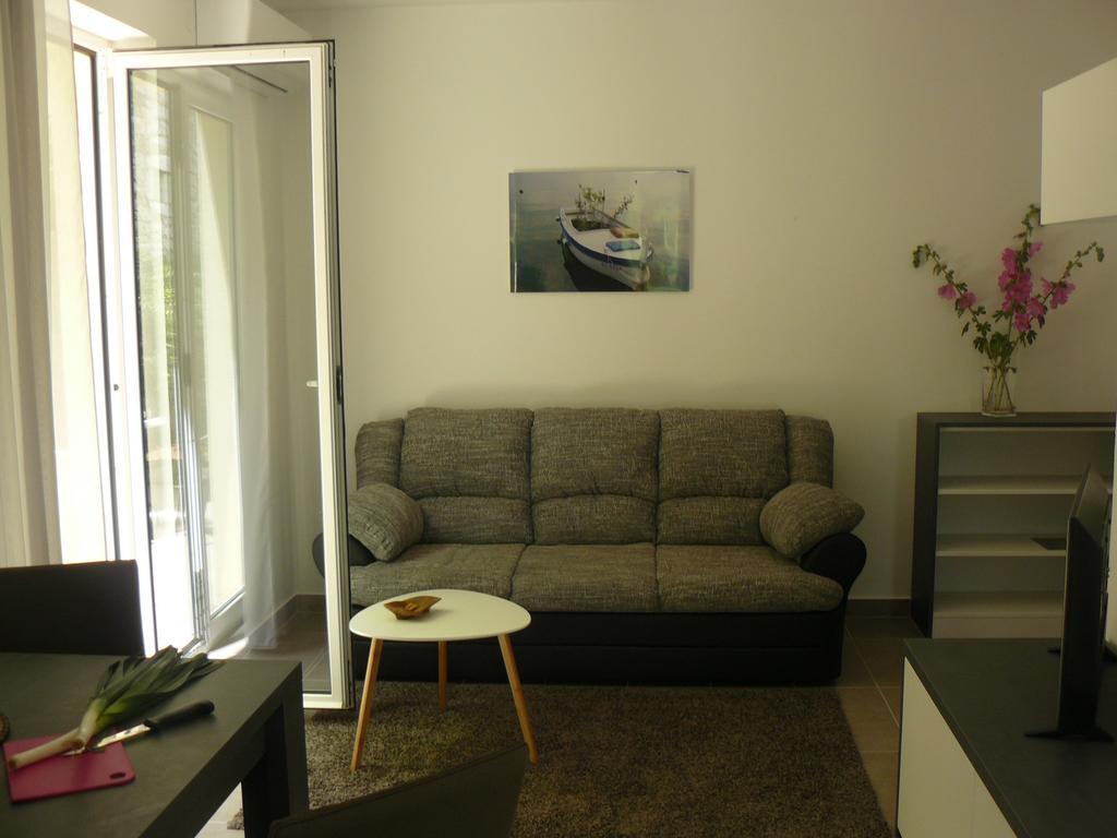 My Nest Accommodation Привлака Экстерьер фото