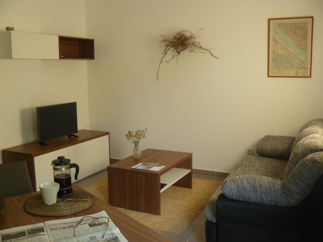 My Nest Accommodation Привлака Экстерьер фото